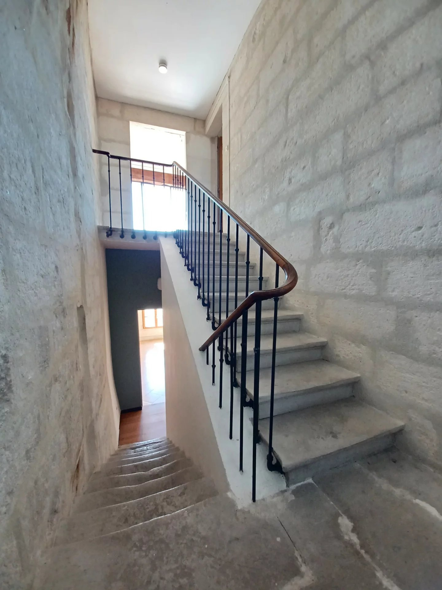 Location Appartement BEAUCAIRE climatisation, individuel, electrique chauffage