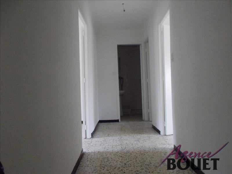 Location Appartement BEAUCAIRE séjour de 17 m²