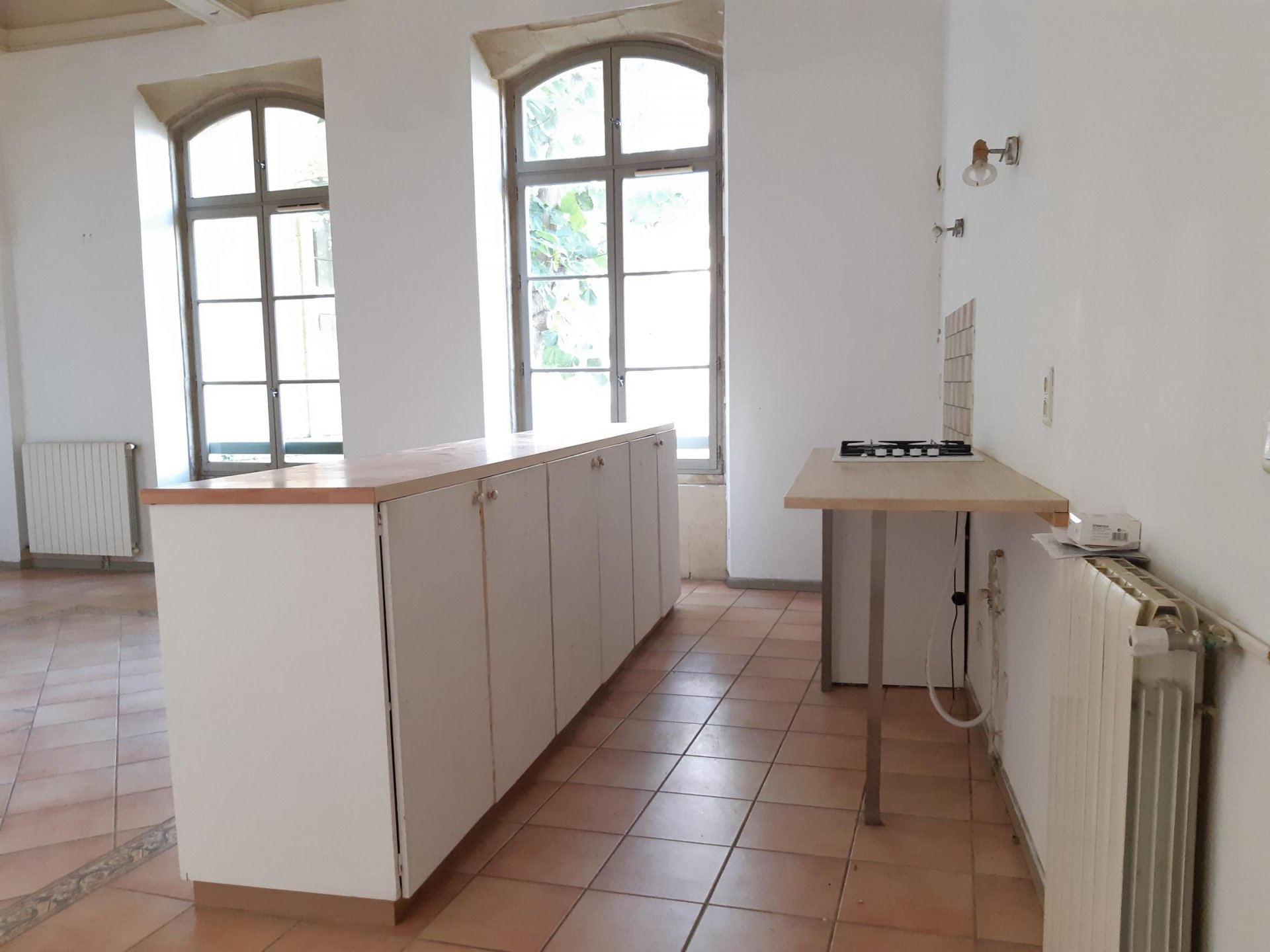 Location Appartement TARASCON surface habitable de 98 m²