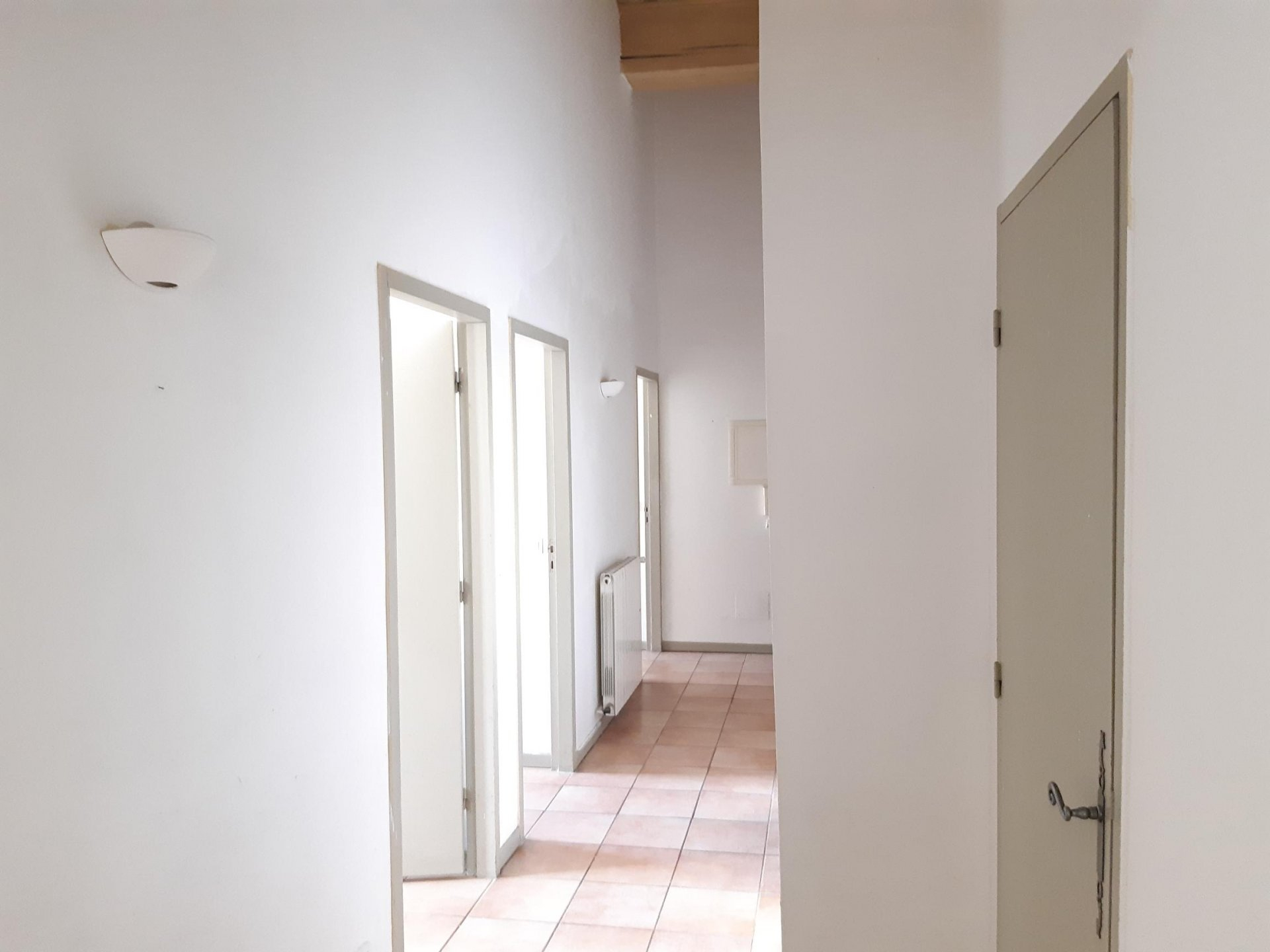 Location Appartement TARASCON séjour de 45.84 m²