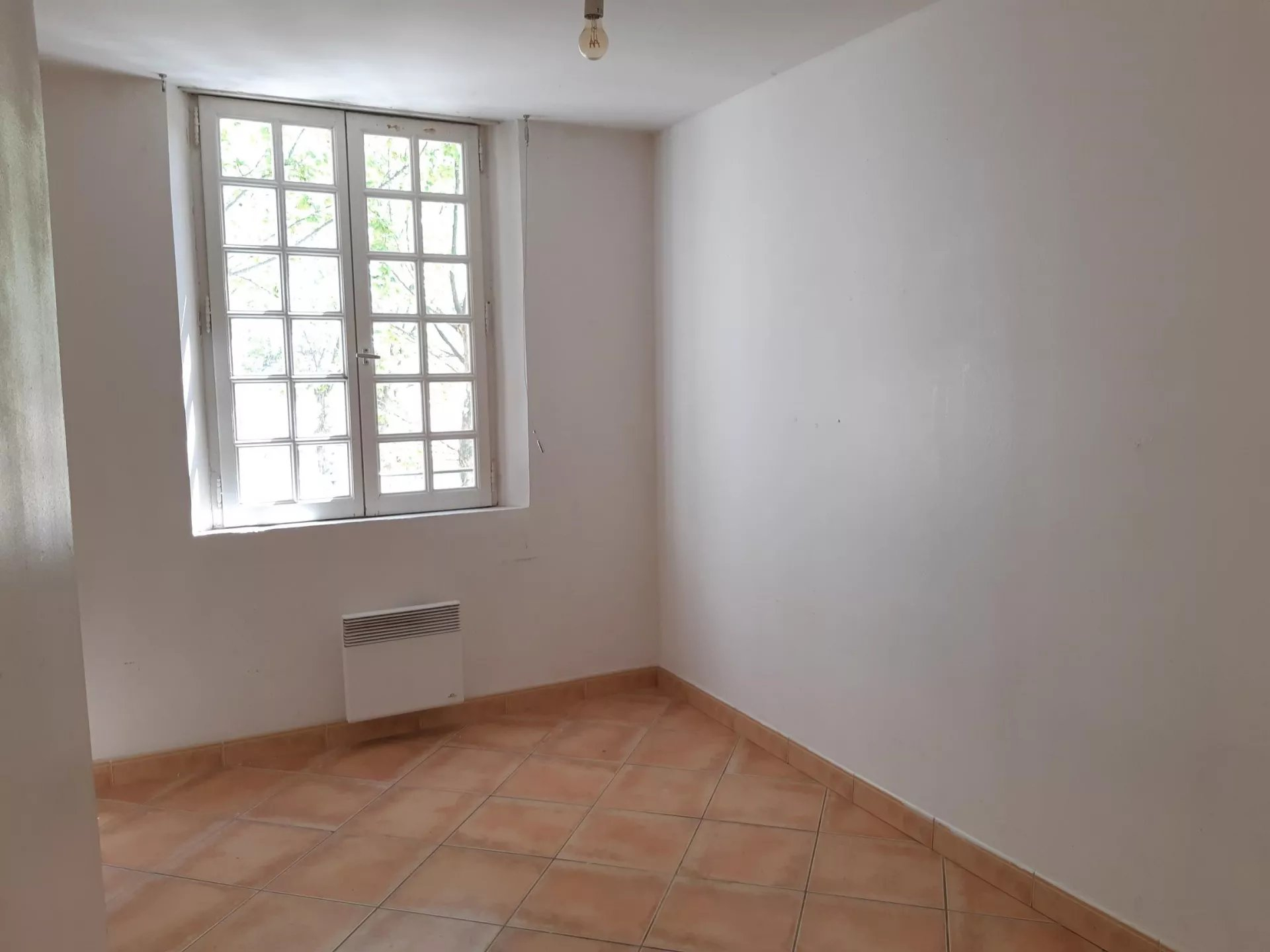 Location Appartement TARASCON convecteur, individuel, electrique chauffage