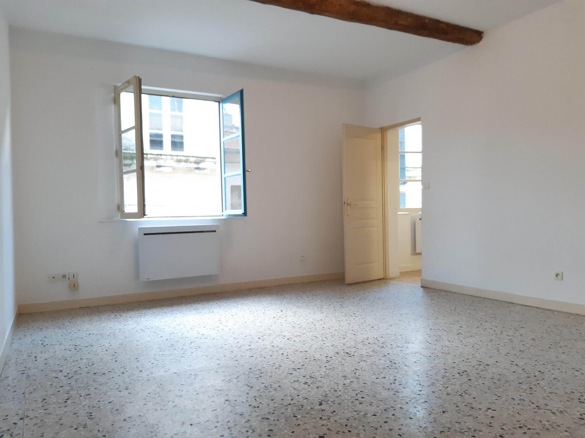 Location Appartement BEAUCAIRE 1 salles de bain