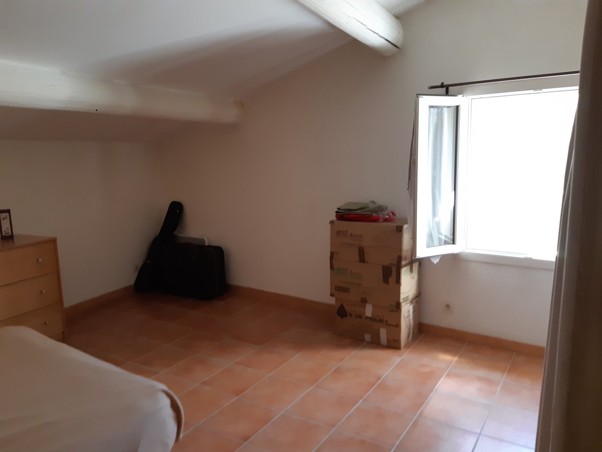 Location Maison BOULBON climatisation, individuel, electrique chauffage