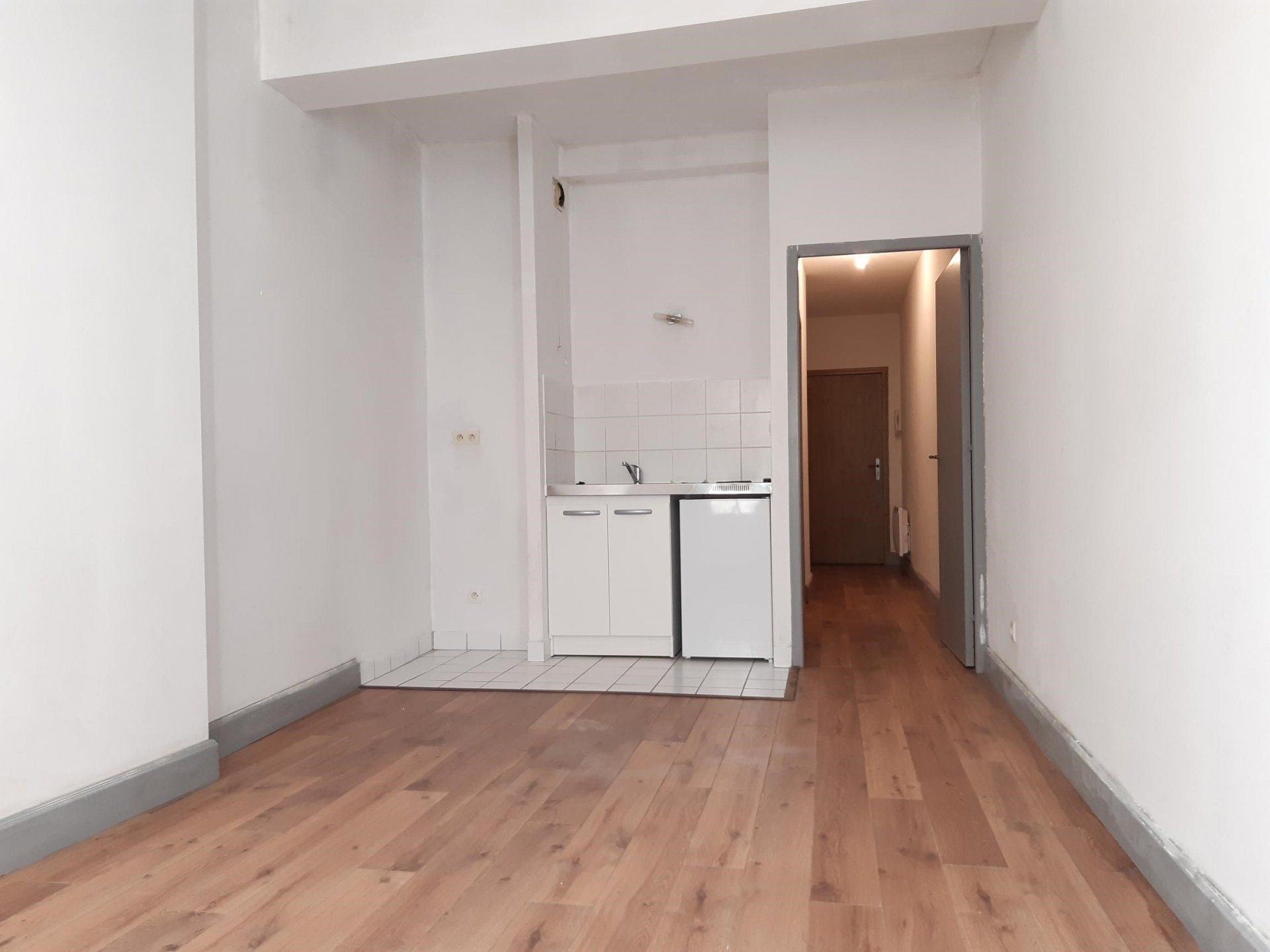 Location Appartement BEAUCAIRE 1 salles d'eau