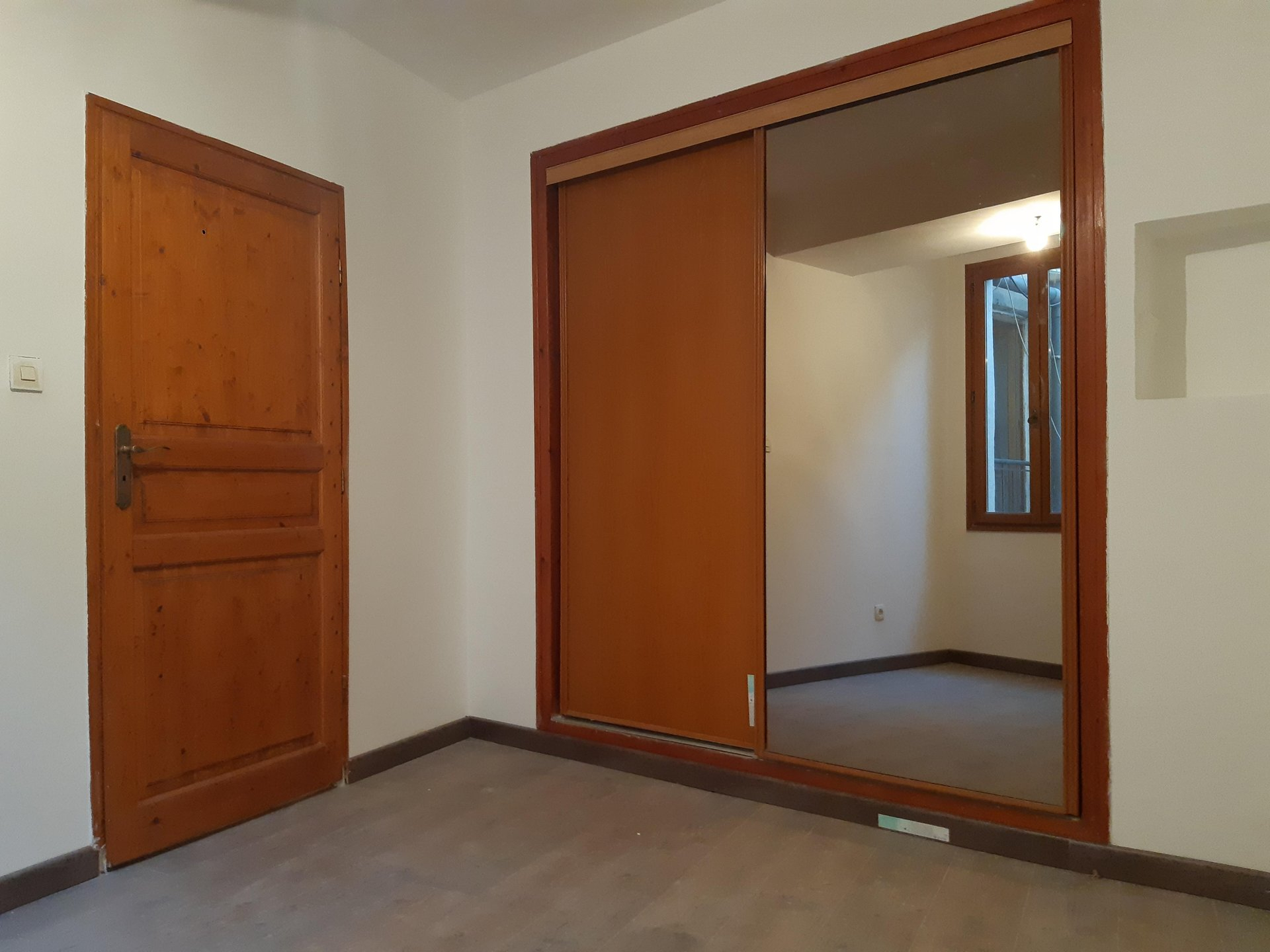 Location Appartement TARASCON 1 salles de bain