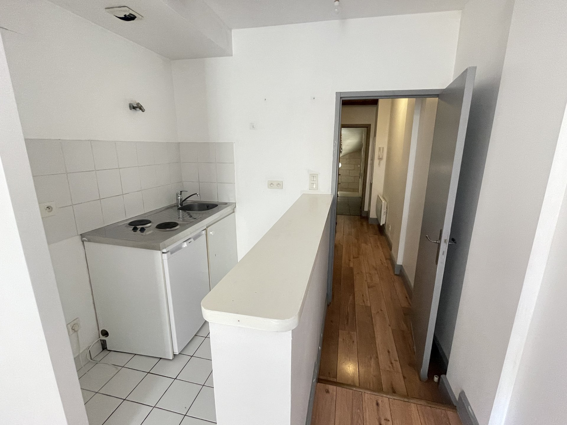 Location Appartement BEAUCAIRE 1 pièces