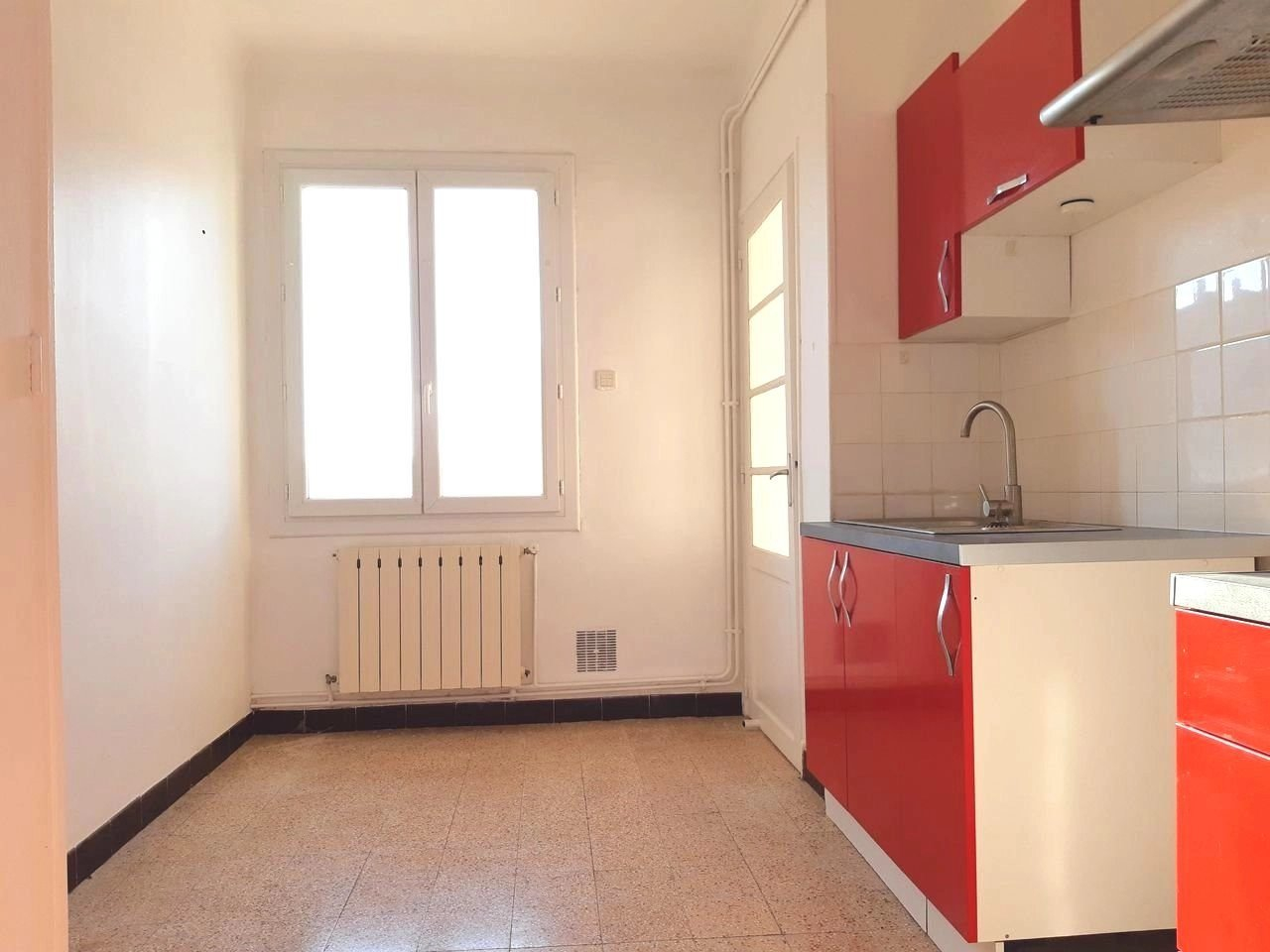 Location Appartement TARASCON séjour de 20.29 m²