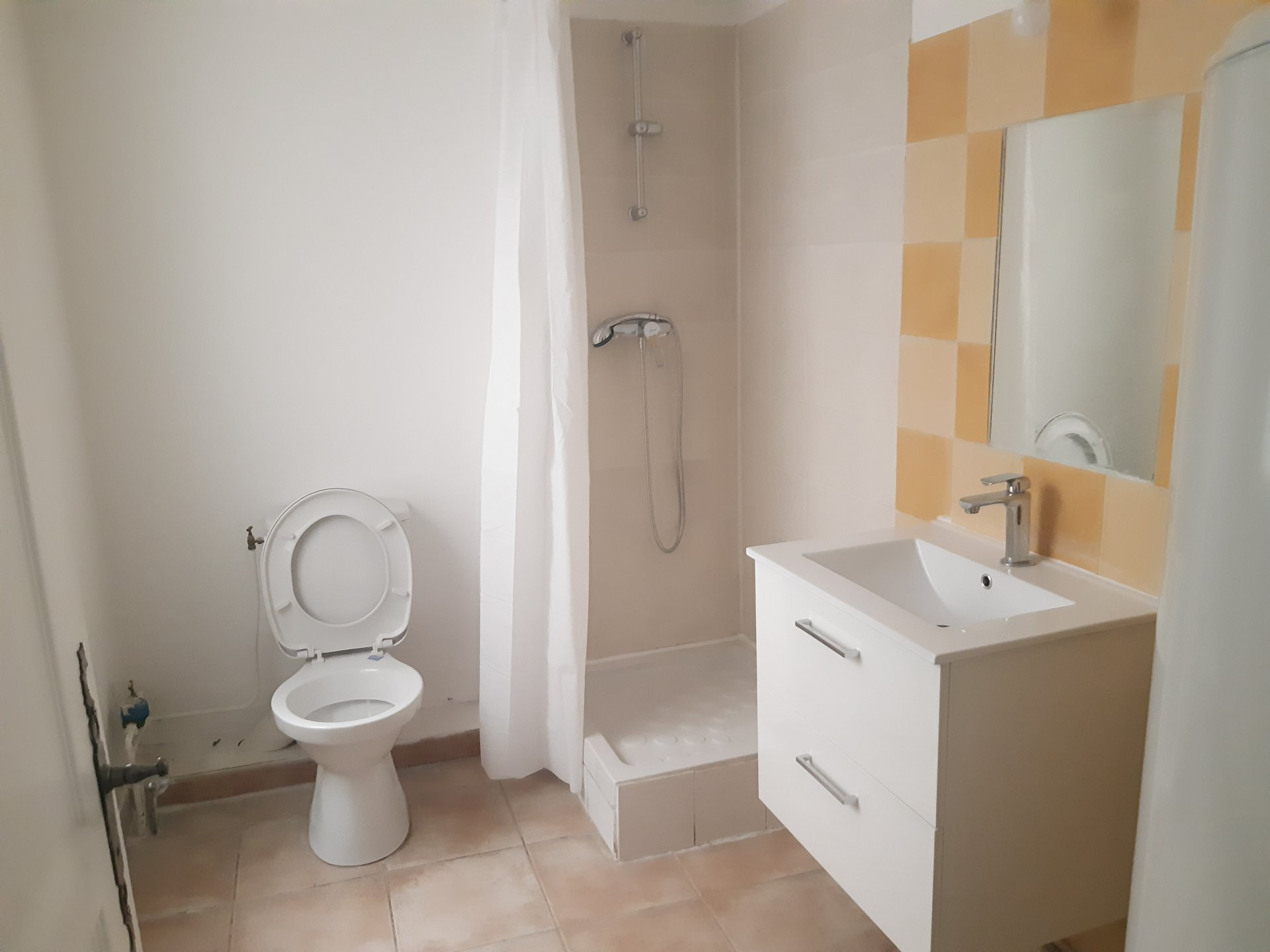 Location Appartement TARASCON convecteur, individuel, electrique chauffage