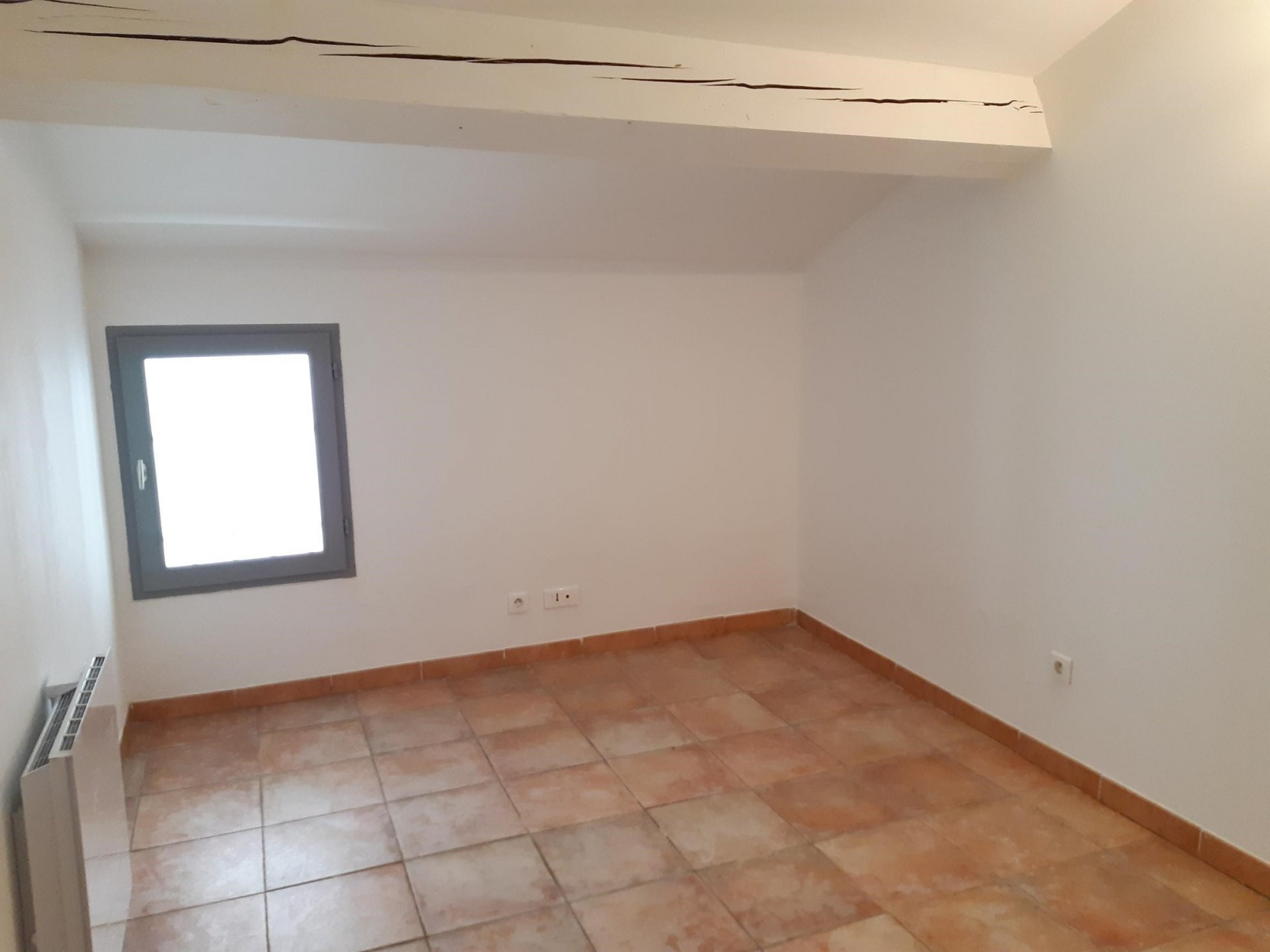 Location Appartement BEAUCAIRE convecteur, individuel, electrique chauffage