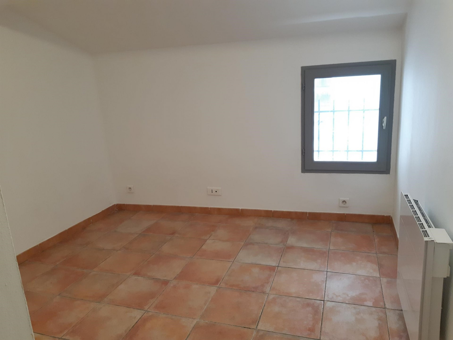 Location Appartement BEAUCAIRE 1 salles d'eau