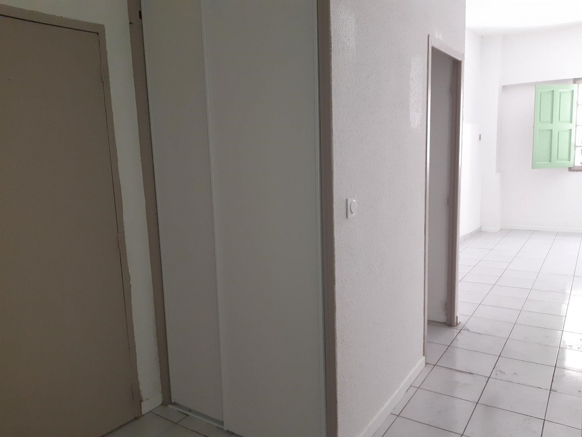 Location Appartement BEAUCAIRE 3 pièces