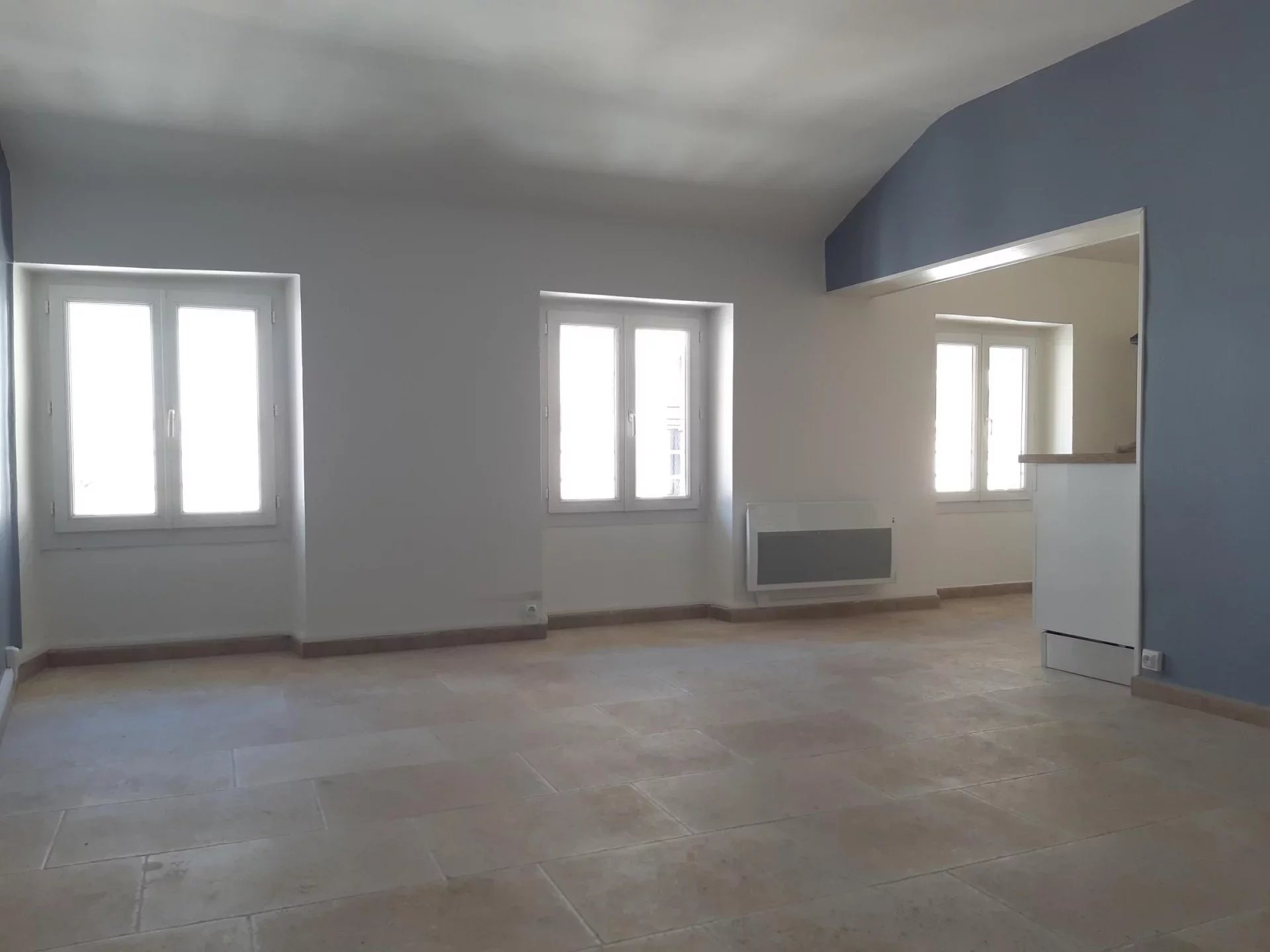 Location Appartement TARASCON surface habitable de 56 m²