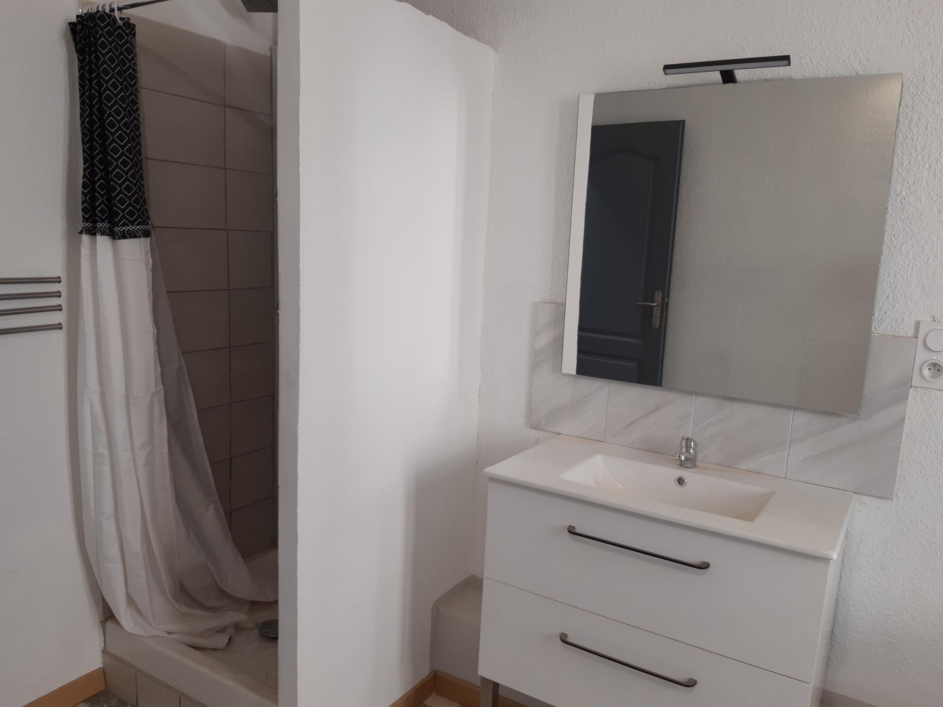 Location Appartement BEAUCAIRE 2 chambres