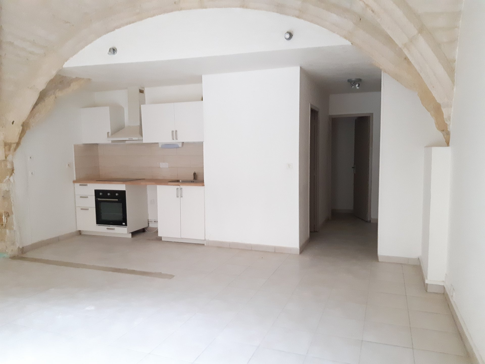 Location Appartement BEAUCAIRE 2 chambres