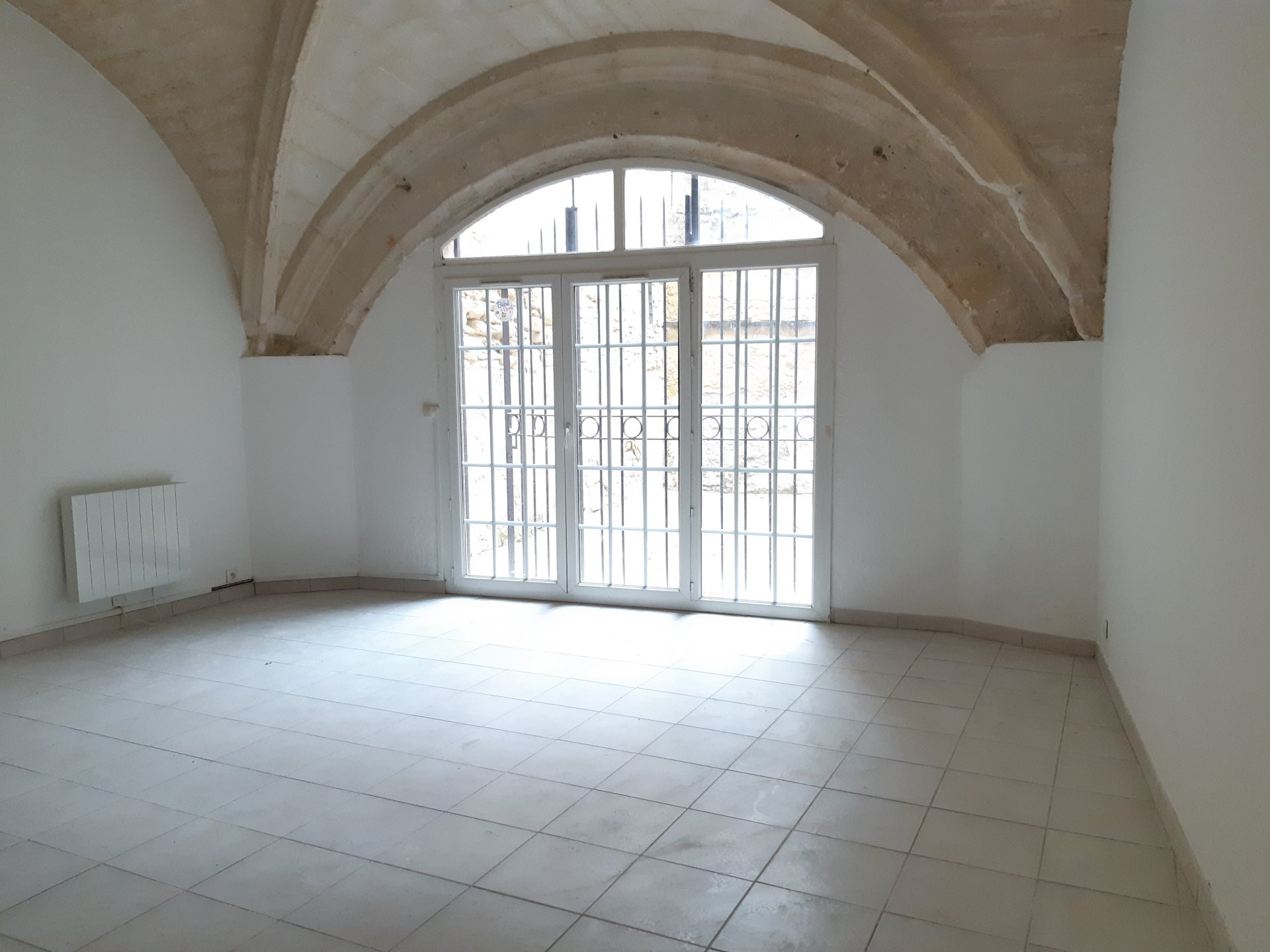 Location Appartement BEAUCAIRE 1 salles de bain