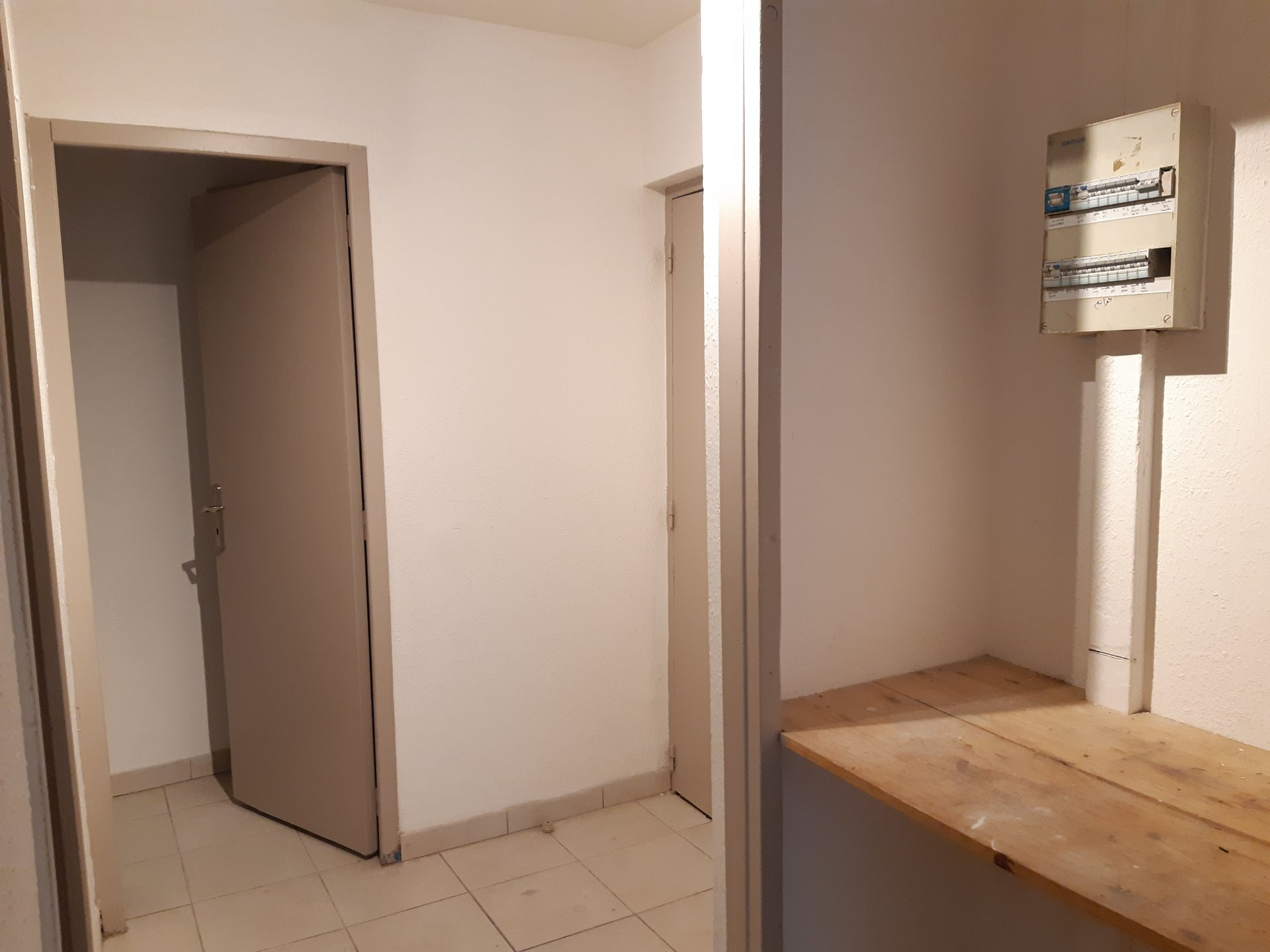 Location Appartement BEAUCAIRE convecteur, individuel, electrique chauffage