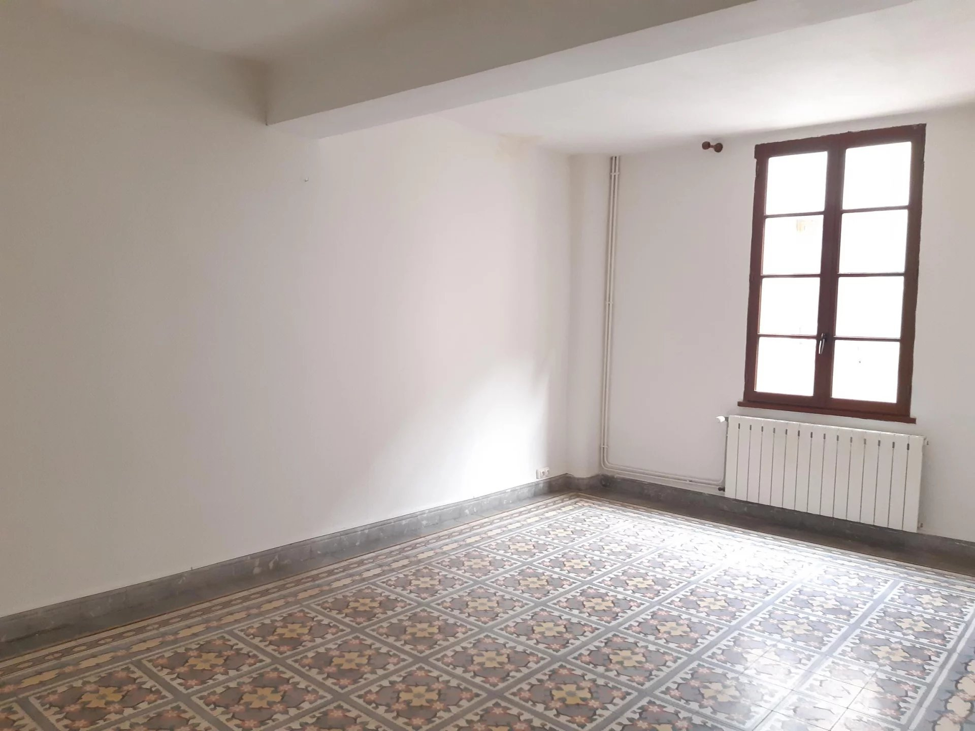 Location Appartement BEAUCAIRE 4 pièces