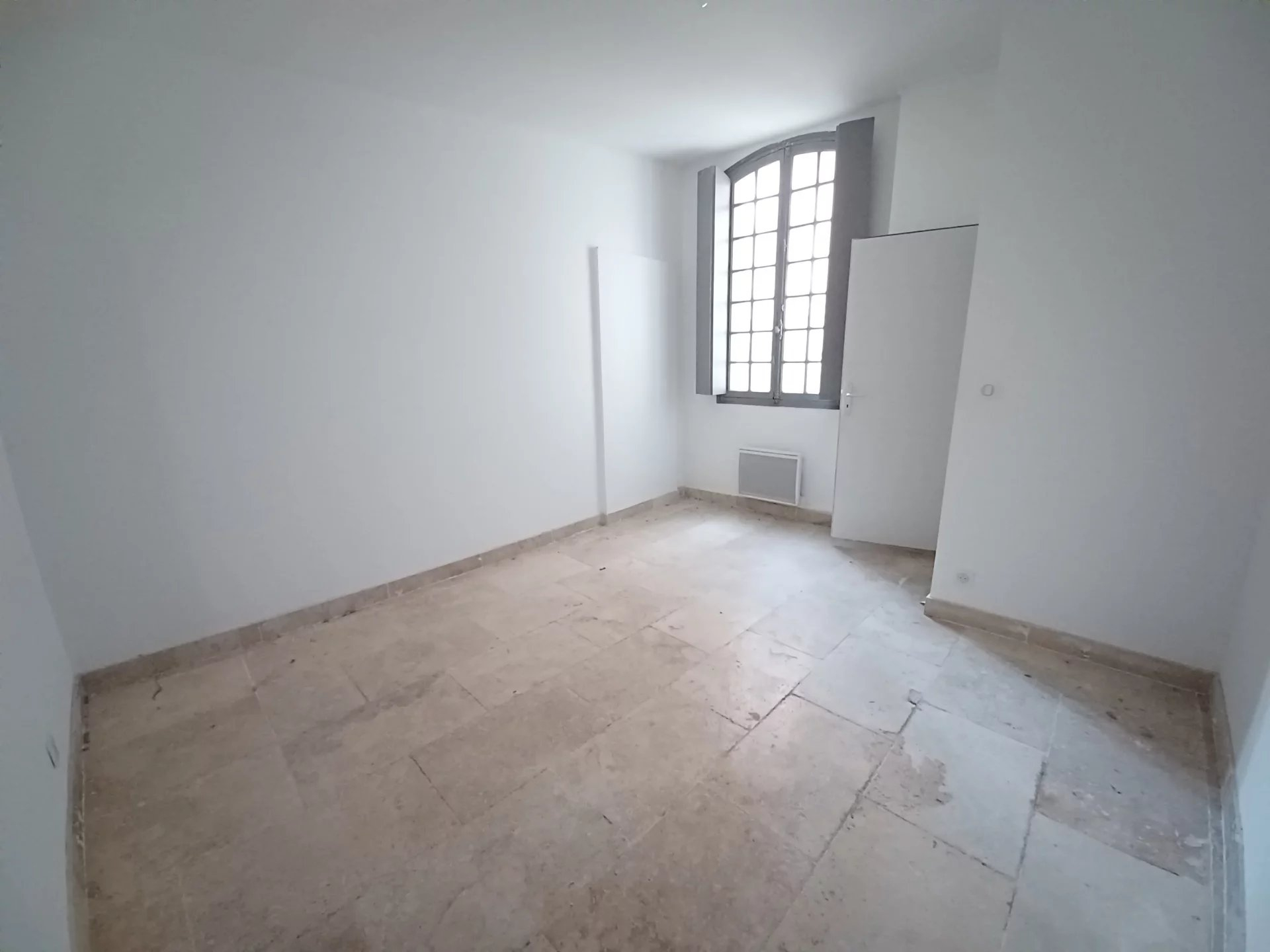 Location Appartement BEAUCAIRE 1 salles d'eau