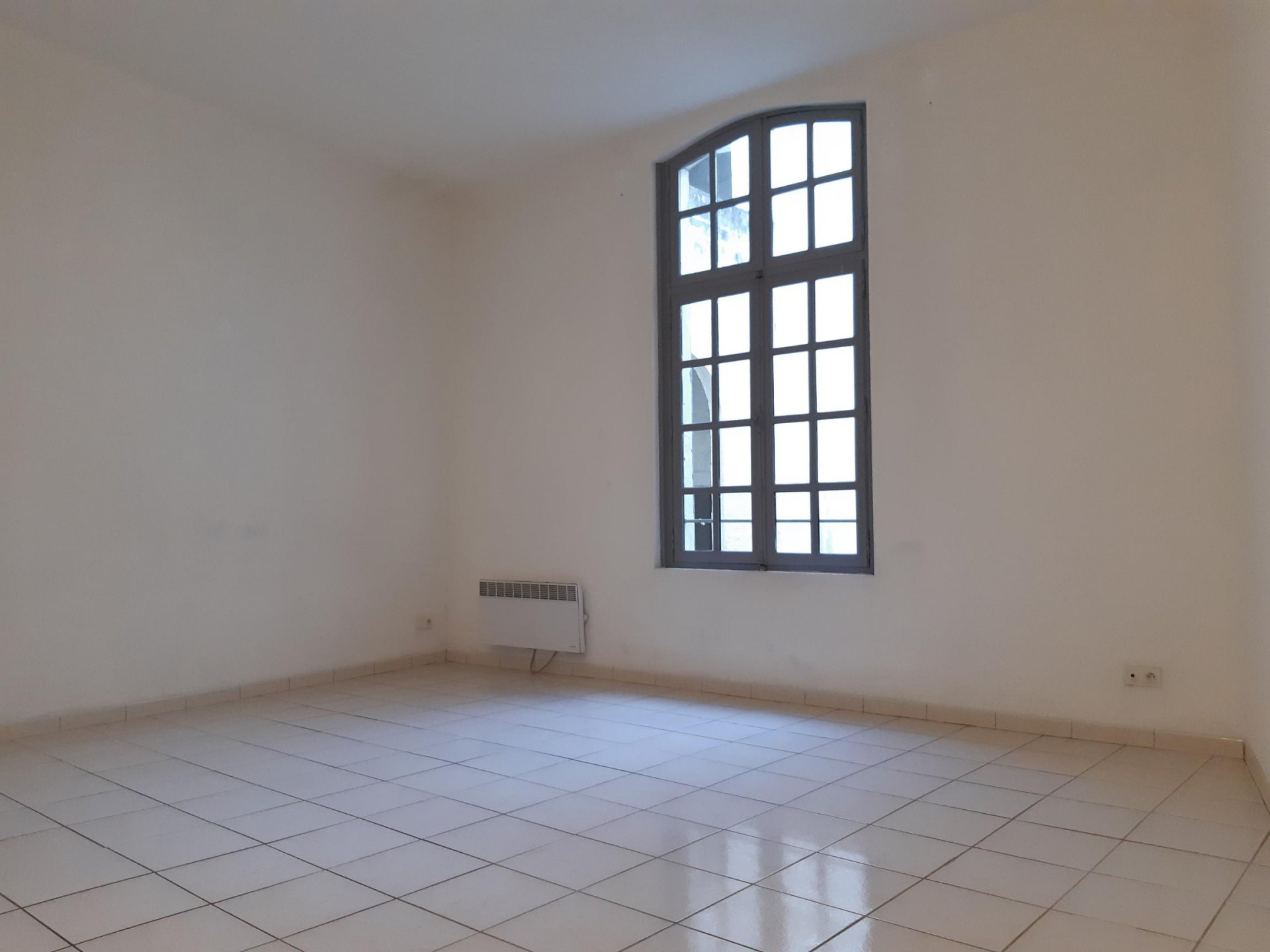 Location Appartement BEAUCAIRE surface habitable de 60 m²