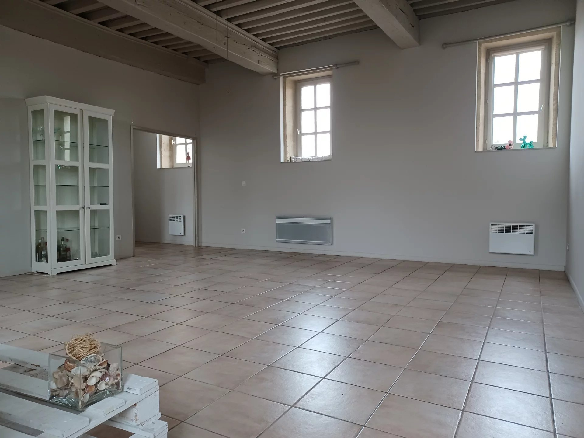 Location Appartement TARASCON surface habitable de 107 m²