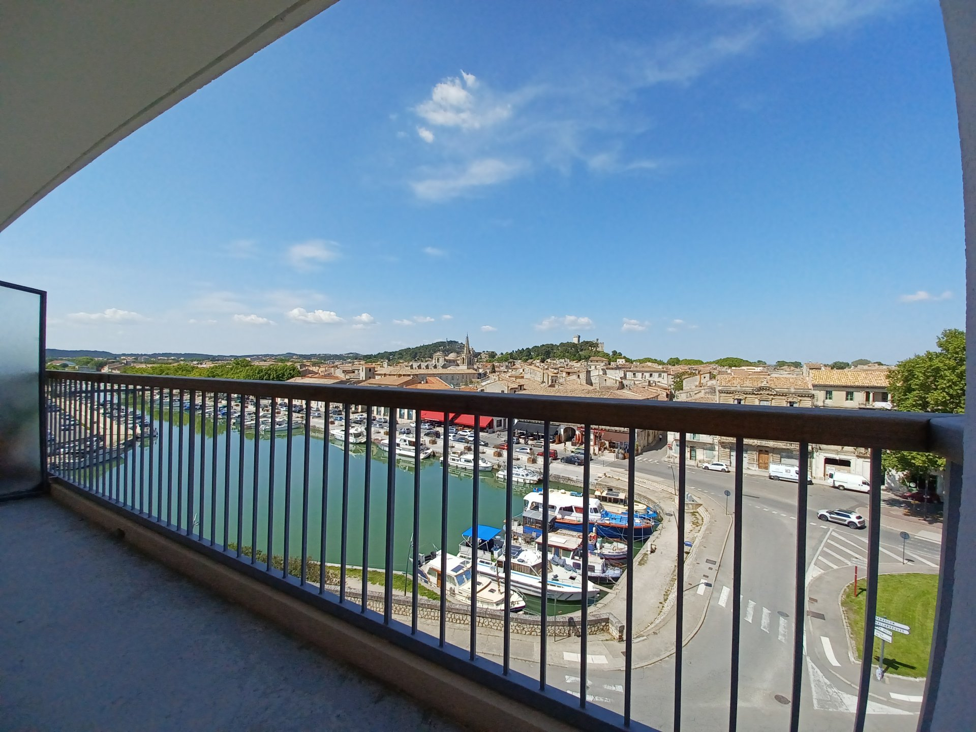 Location Appartement BEAUCAIRE surface habitable de 0 m²