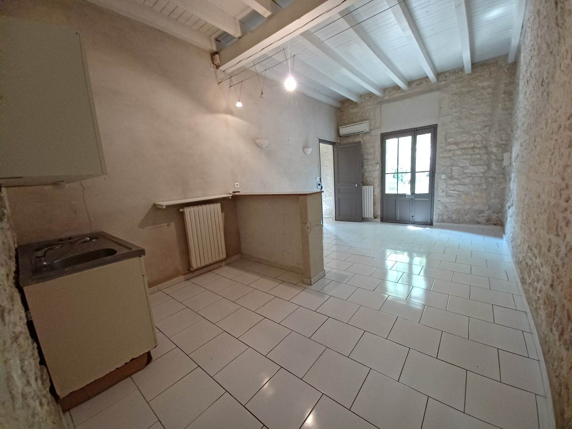 Location Appartement TARASCON surface habitable de 37 m²