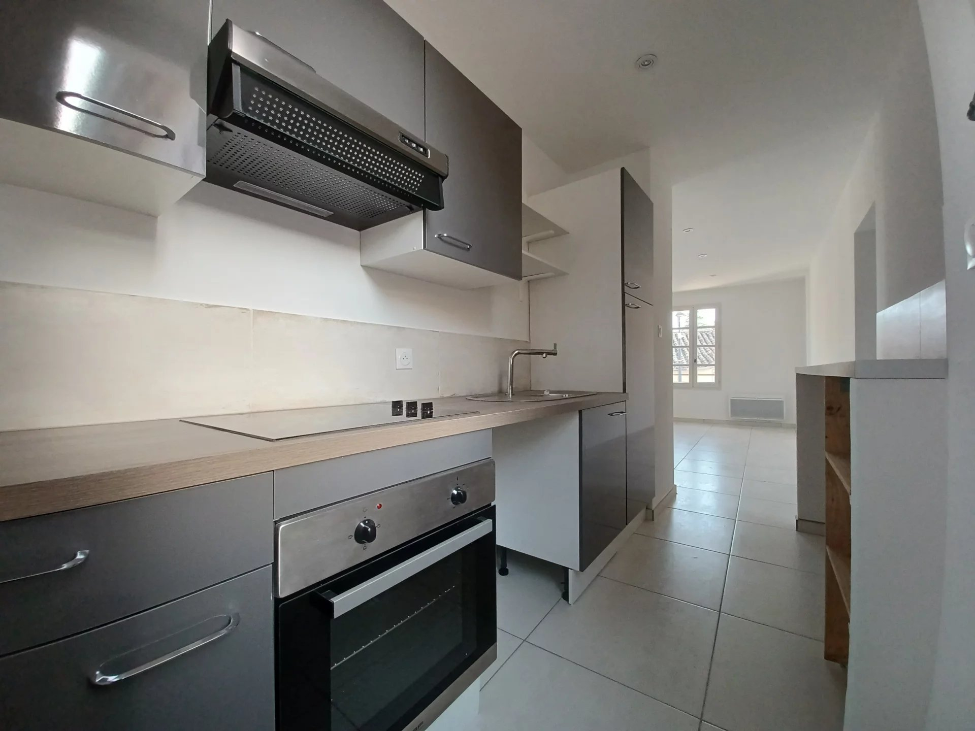 Location Appartement SAINT-ÉTIENNE-DU-GRÈS 1 salles d'eau