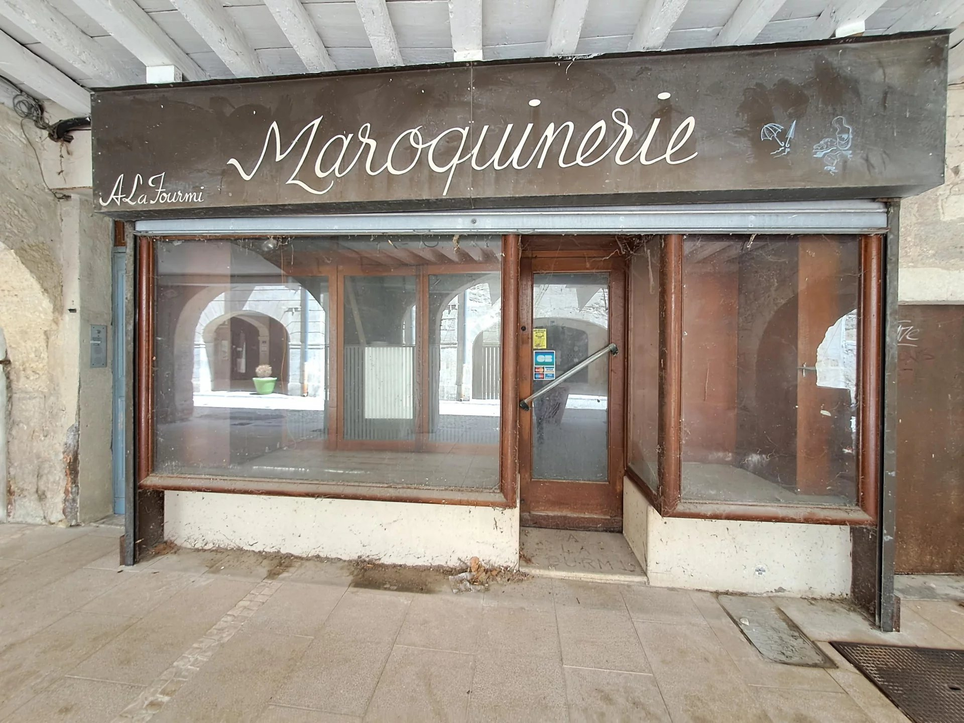 Location Fonds de commerce TARASCON Mandat : 3835