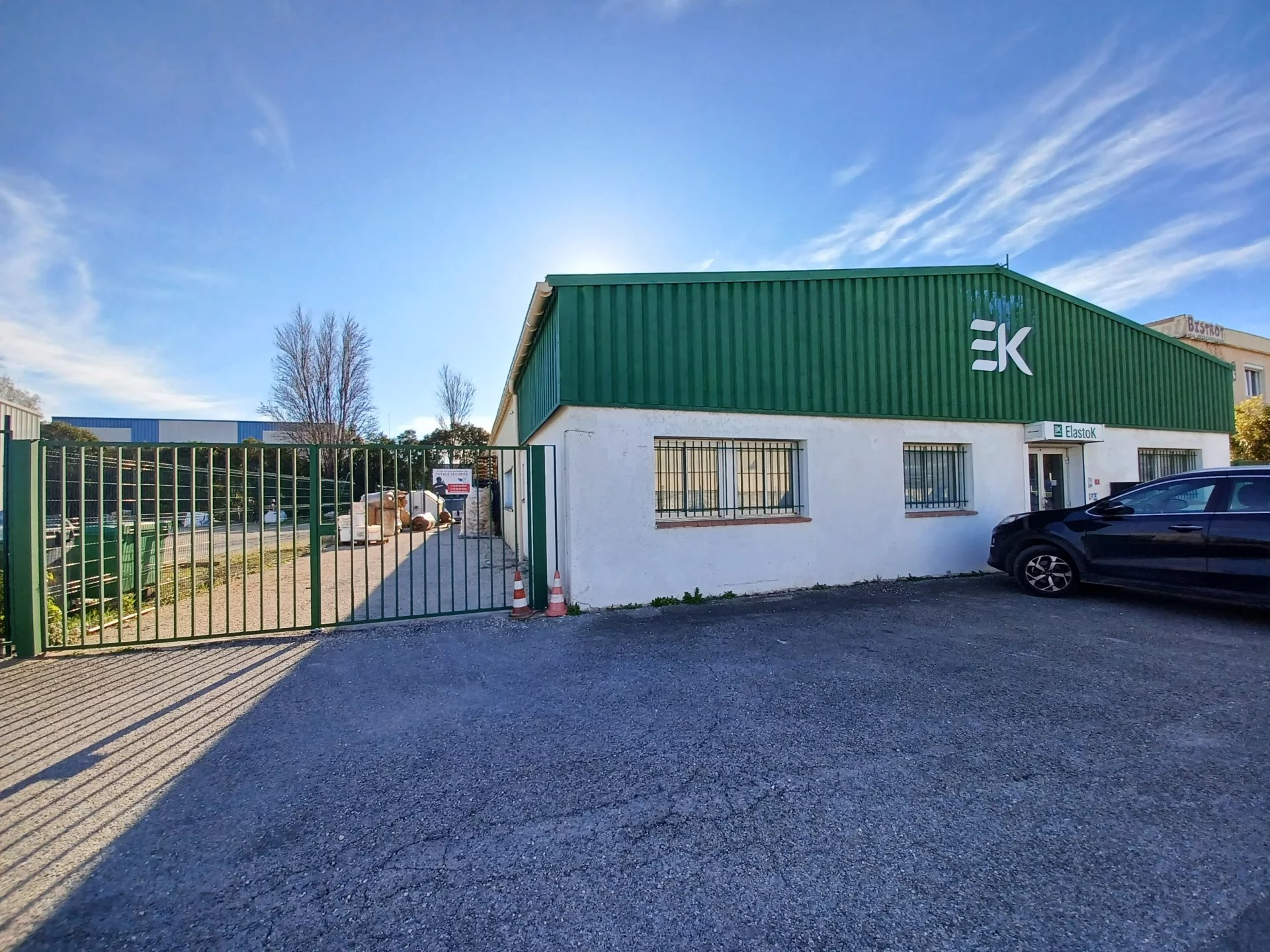 Location Fonds de commerce TARASCON surface habitable de 630 m²