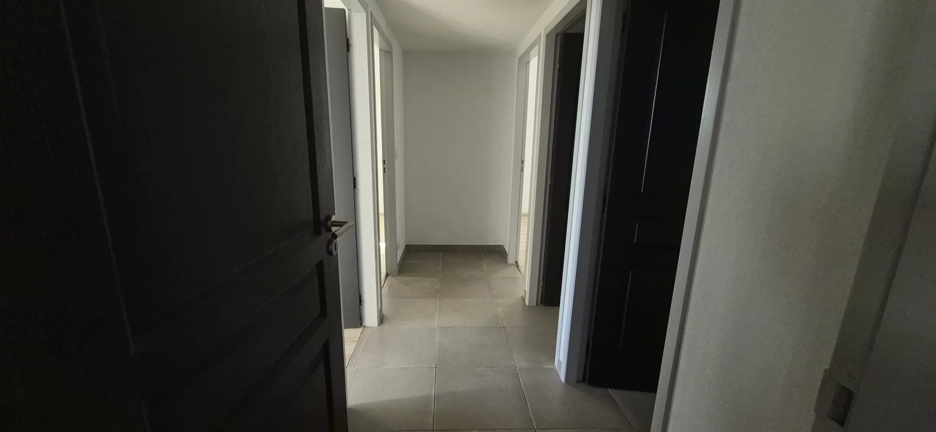 Location Appartement TARASCON 1 salles de bain