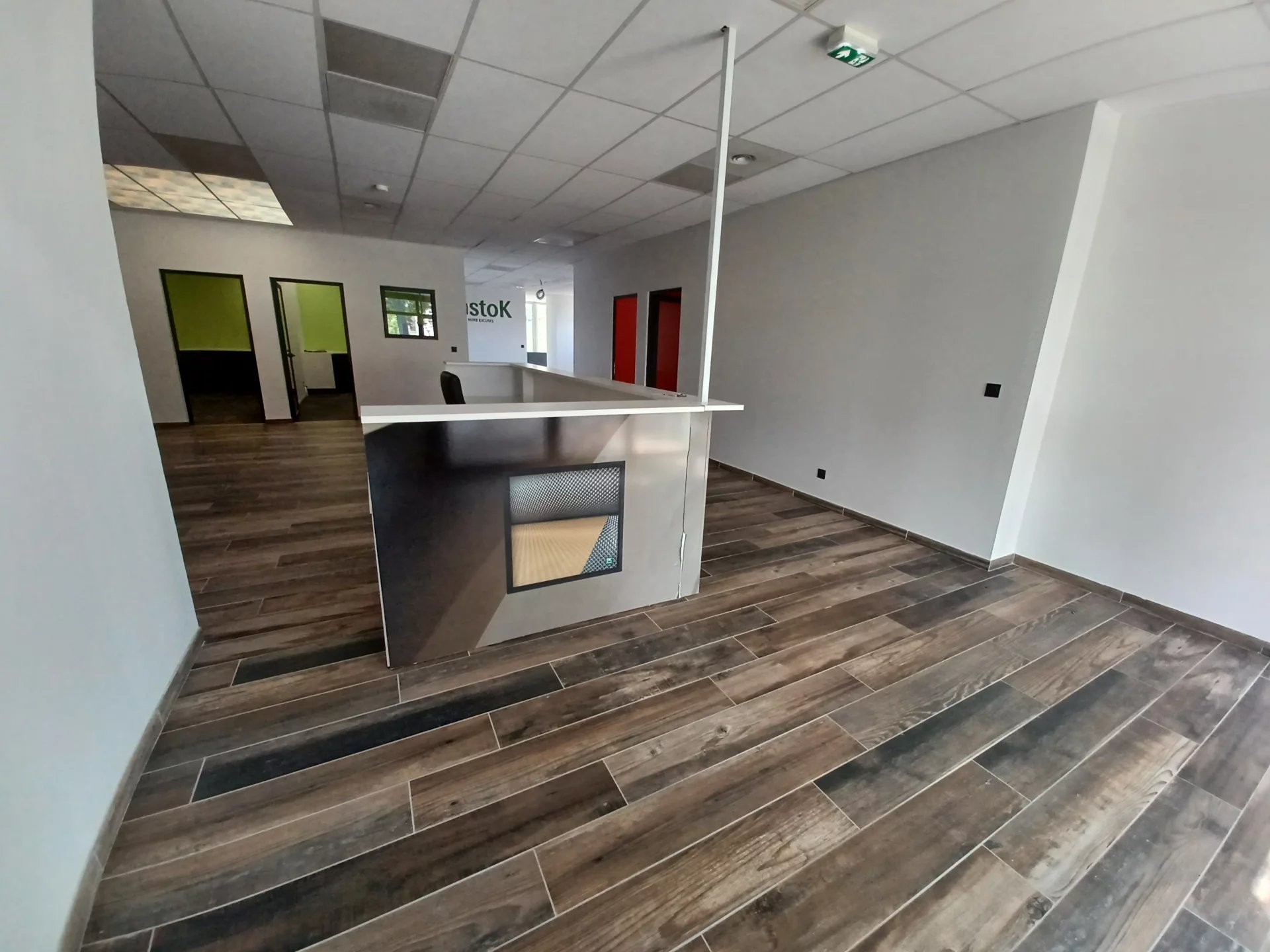 Location Fonds de commerce TARASCON surface habitable de 300 m²