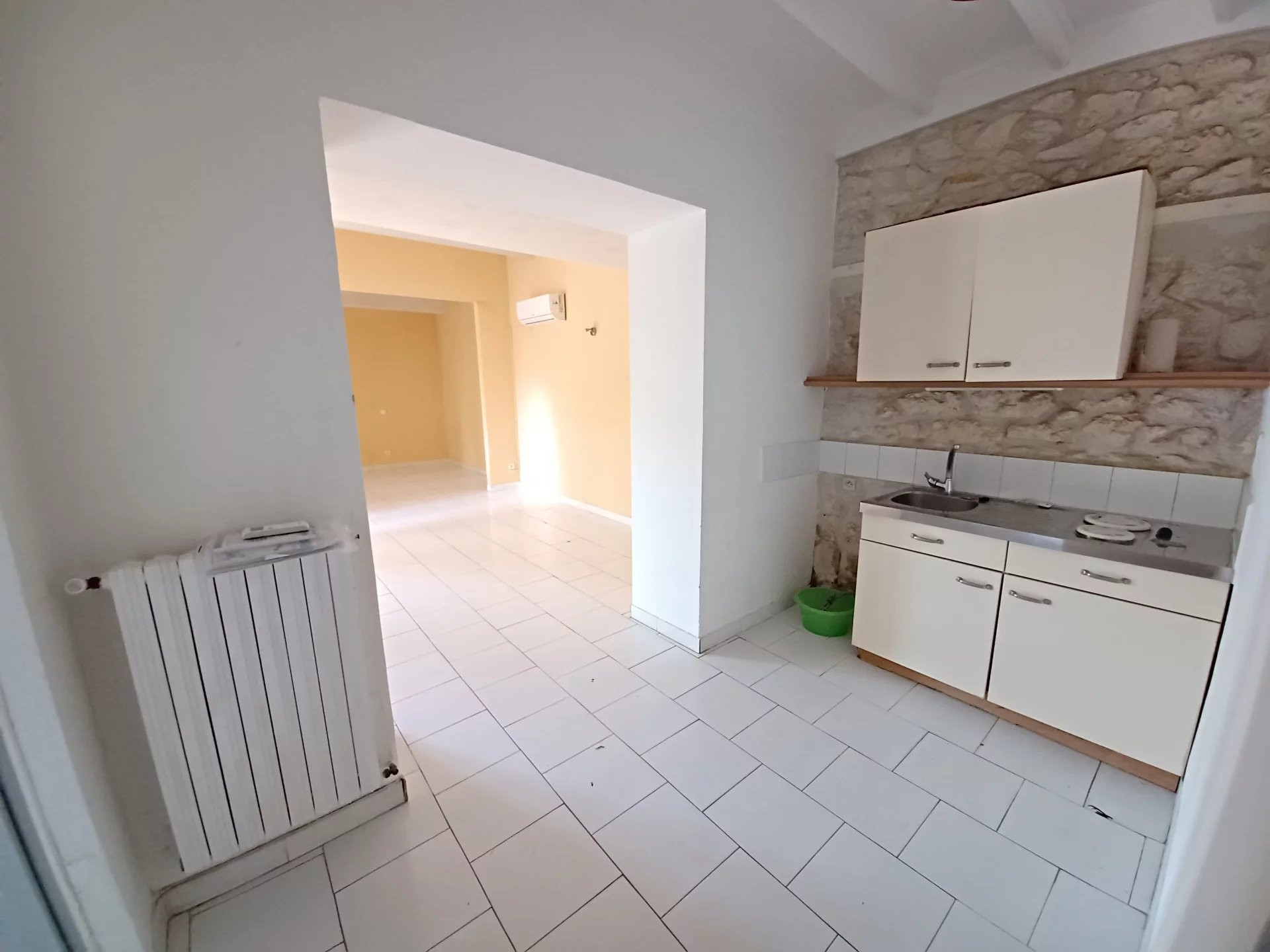 Location Appartement TARASCON climatisation, individuel, electrique chauffage