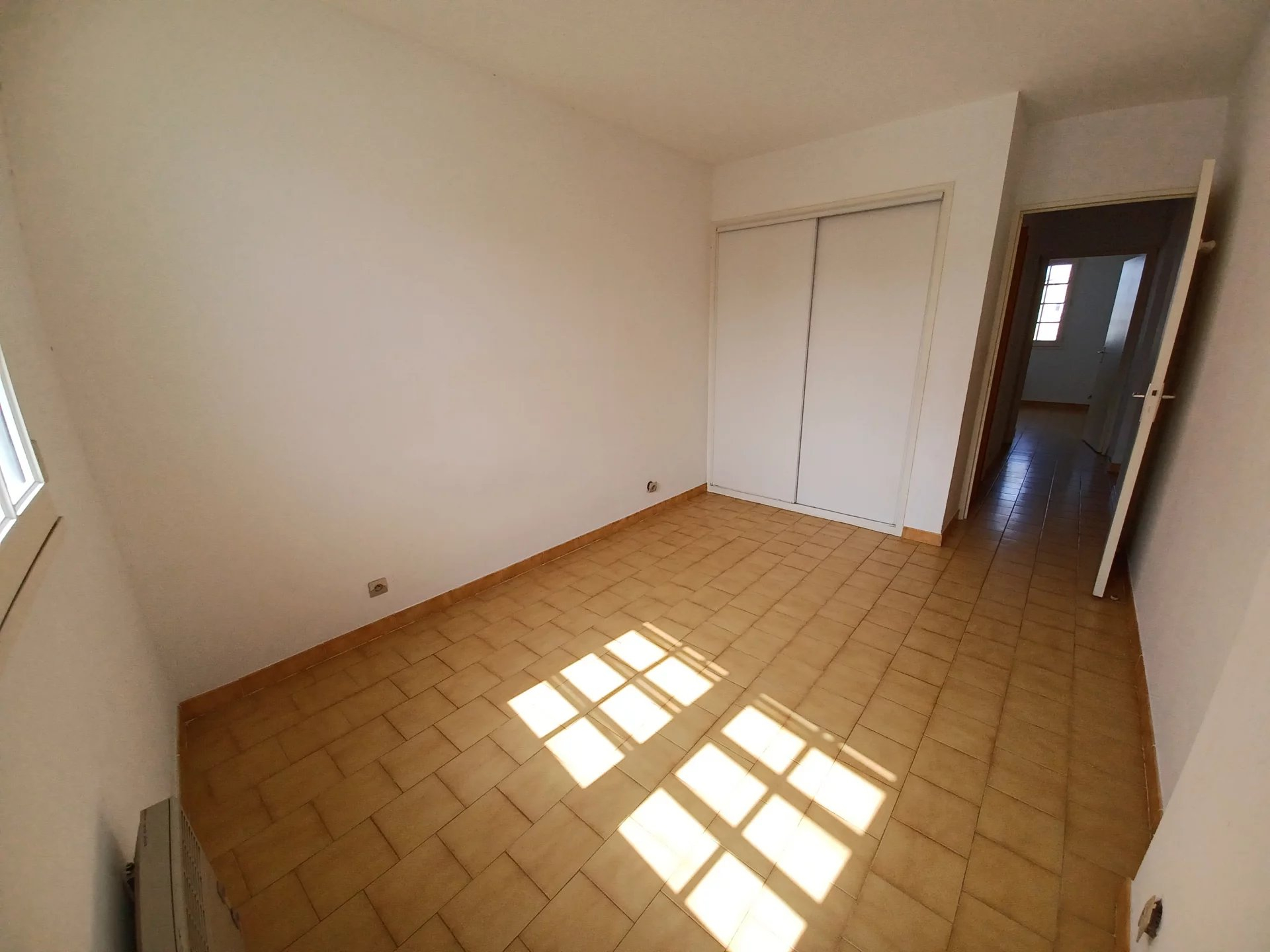 Location Appartement BEAUCAIRE 1 salles de bain