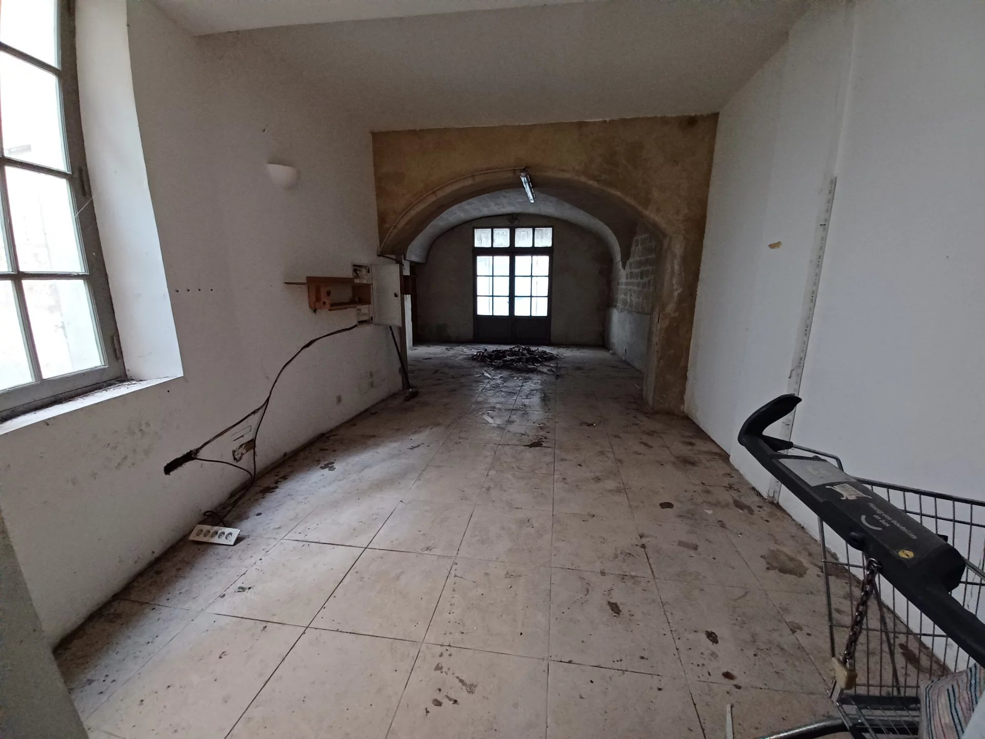 Location Local commercial BEAUCAIRE surface habitable de 46 m²