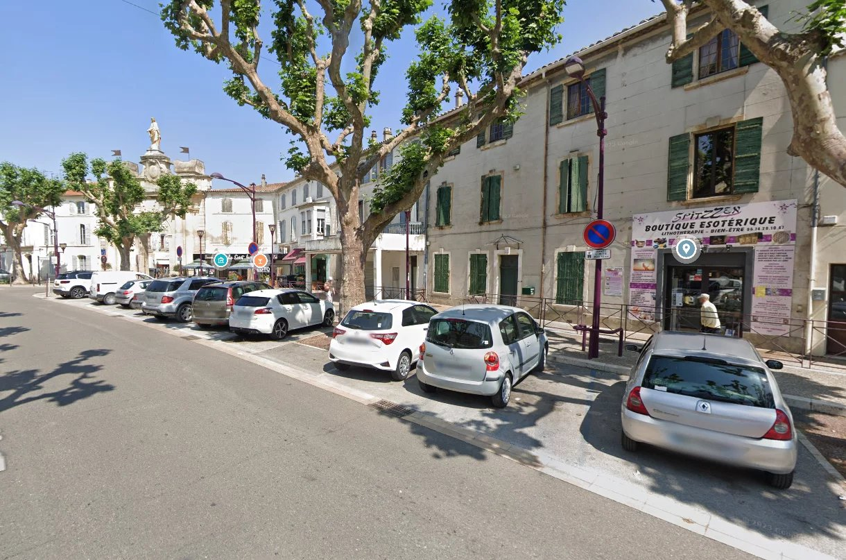 Location Fonds de commerce TARASCON surface habitable de 70 m²