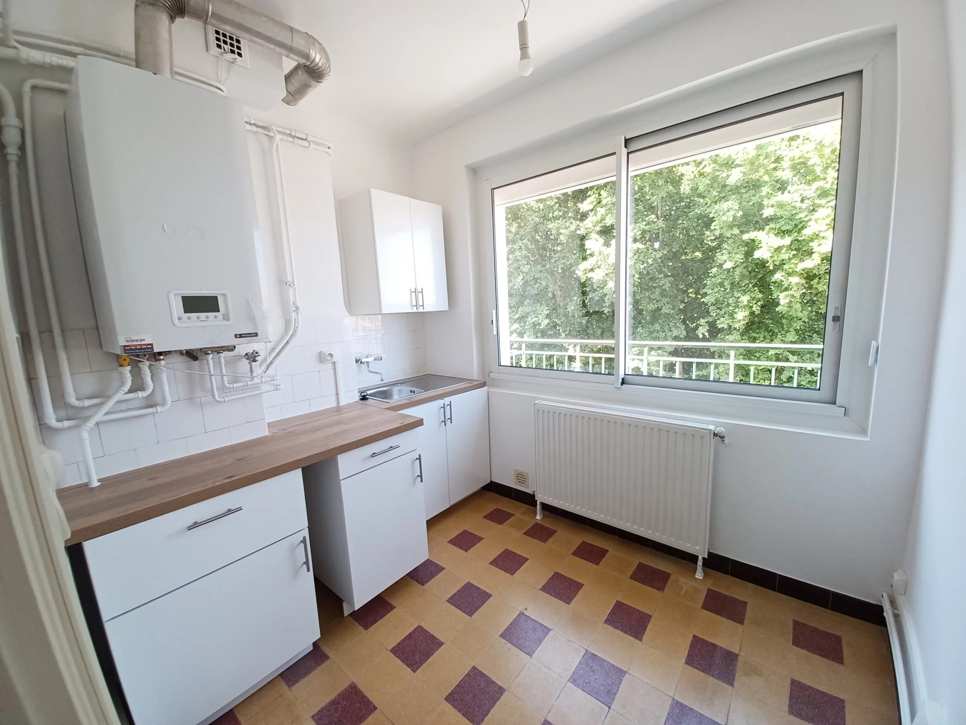Location Appartement TARASCON surface habitable de 53 m²