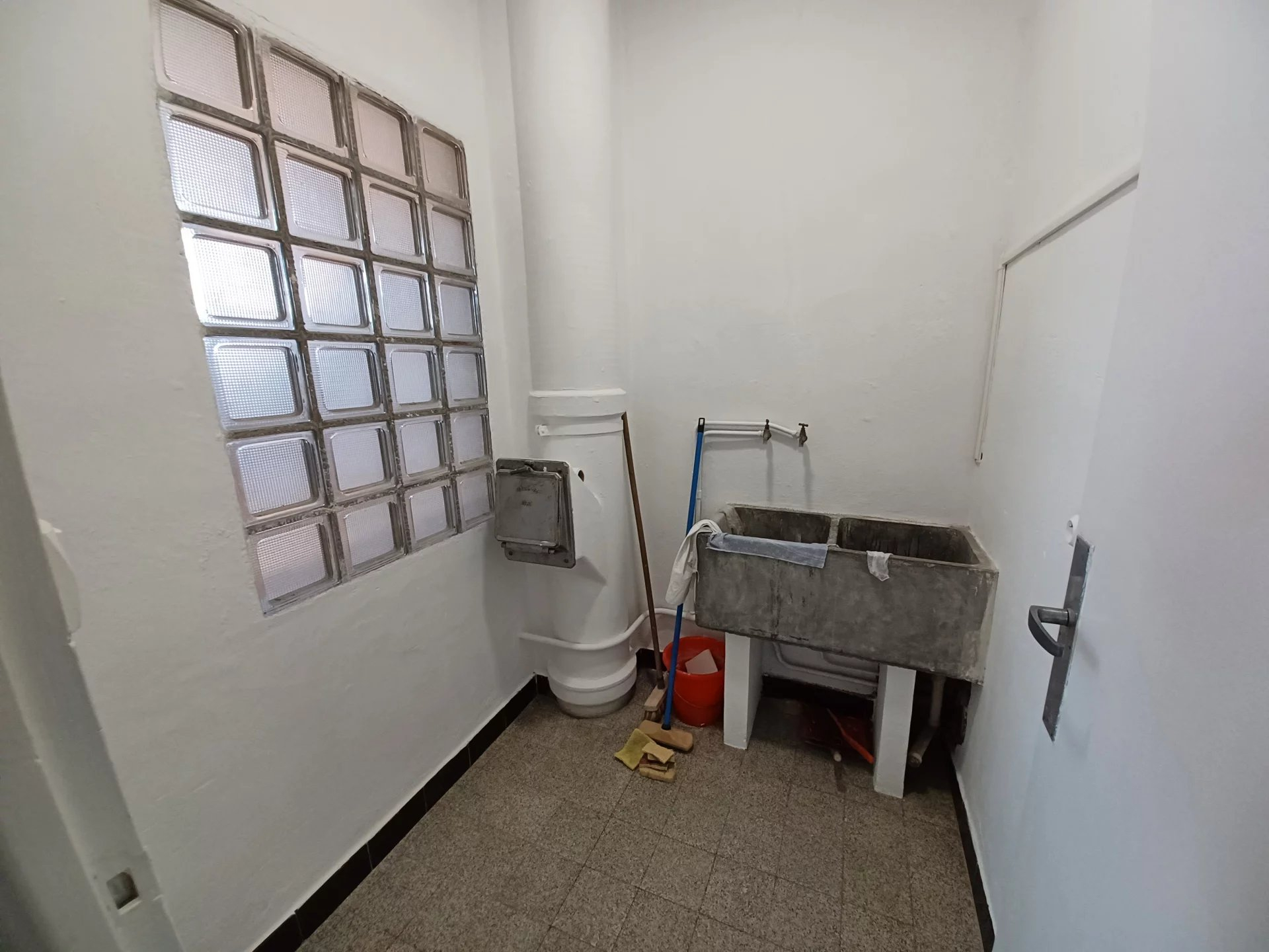 Location Appartement TARASCON 1 salles de bain