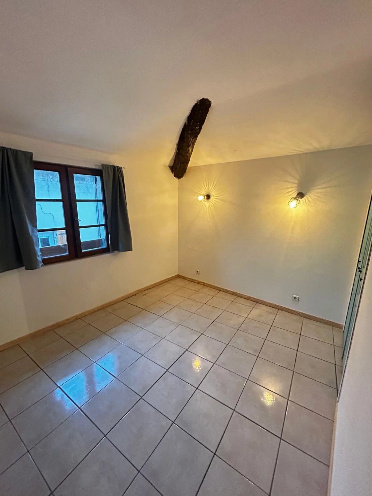 Location Maison BEAUCAIRE 5 pièces