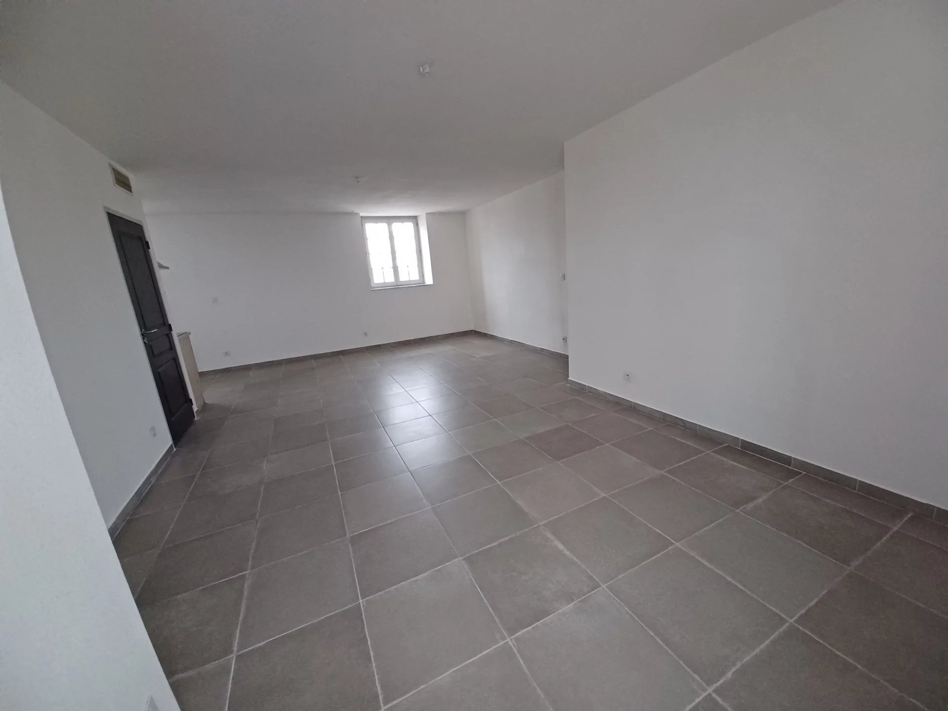 Location Appartement TARASCON 1 salles de bain