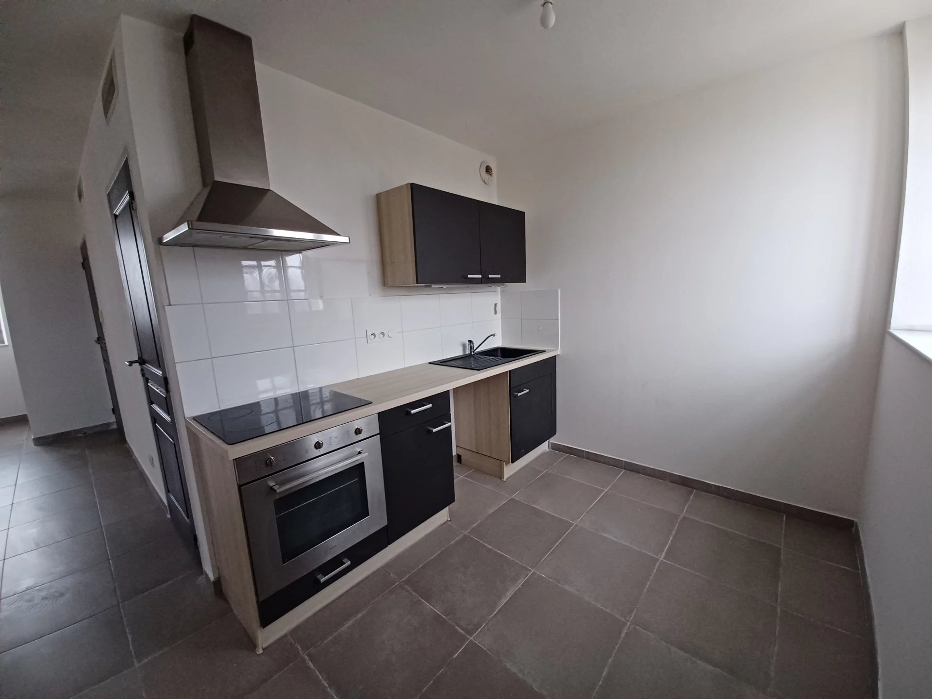 Location Appartement TARASCON surface habitable de 101 m²