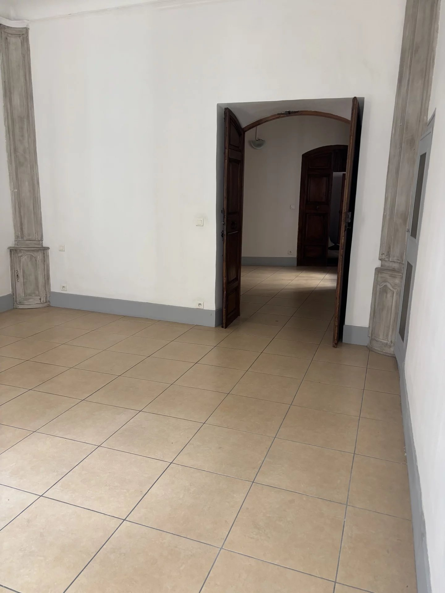 Location Appartement ARLES 1 salles d'eau