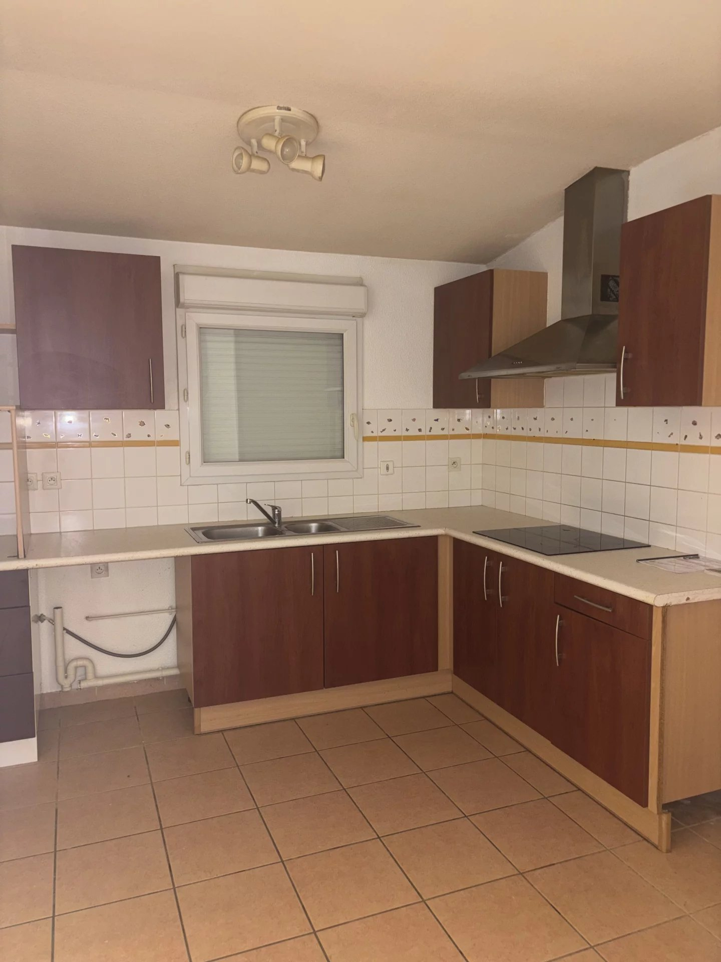 Location Appartement ROCHEFORT-DU-GARD 1 salles d'eau