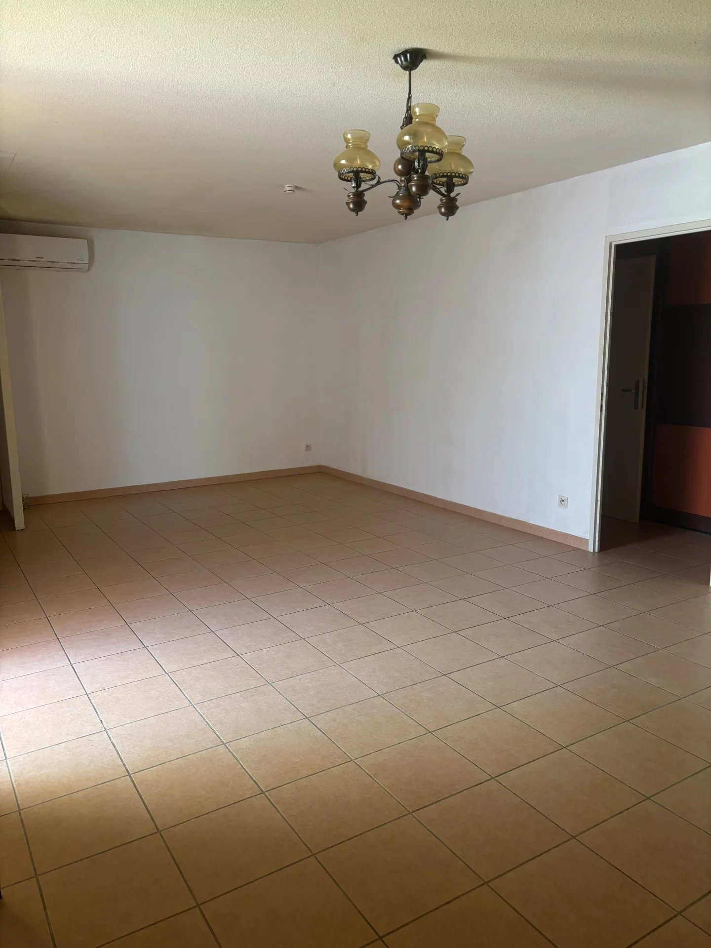 Location Appartement ROCHEFORT-DU-GARD surface habitable de 0 m²