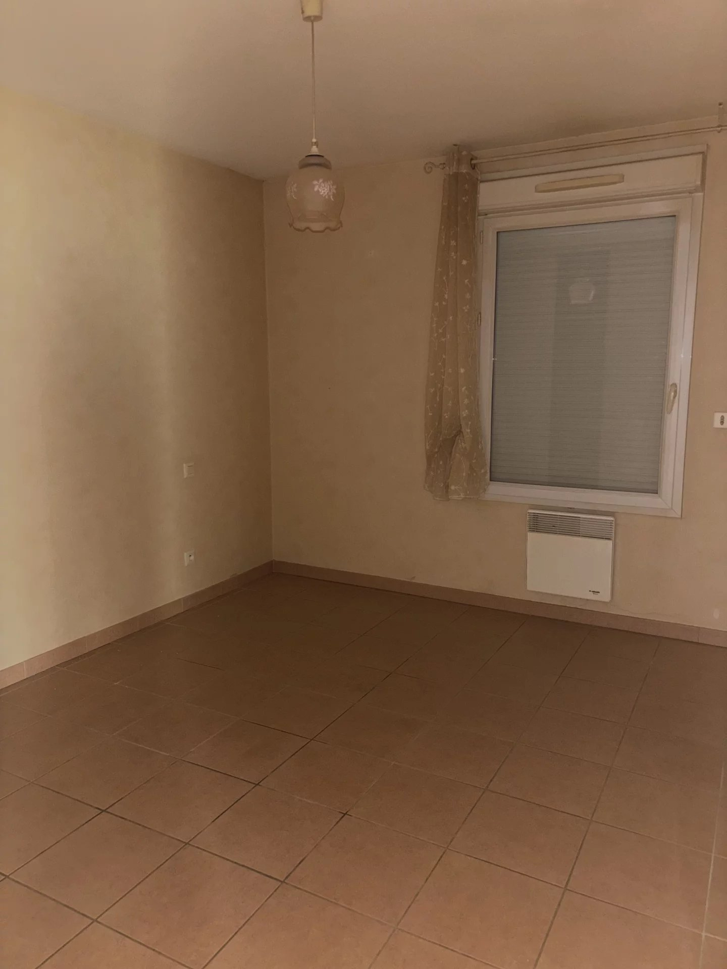 Location Appartement ROCHEFORT-DU-GARD 1 salles d'eau