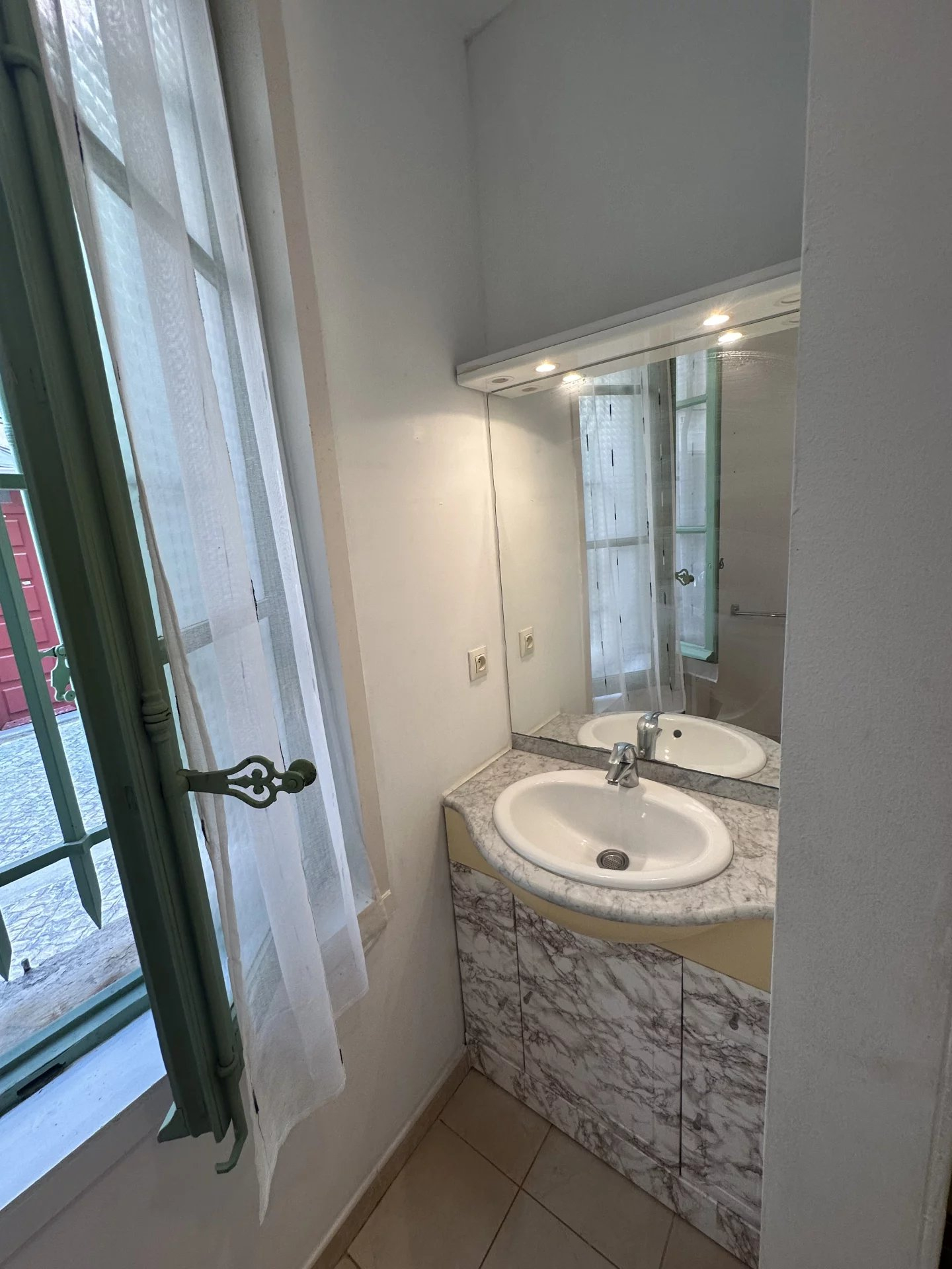 Vente Appartement BEAUCAIRE 1 salles d'eau